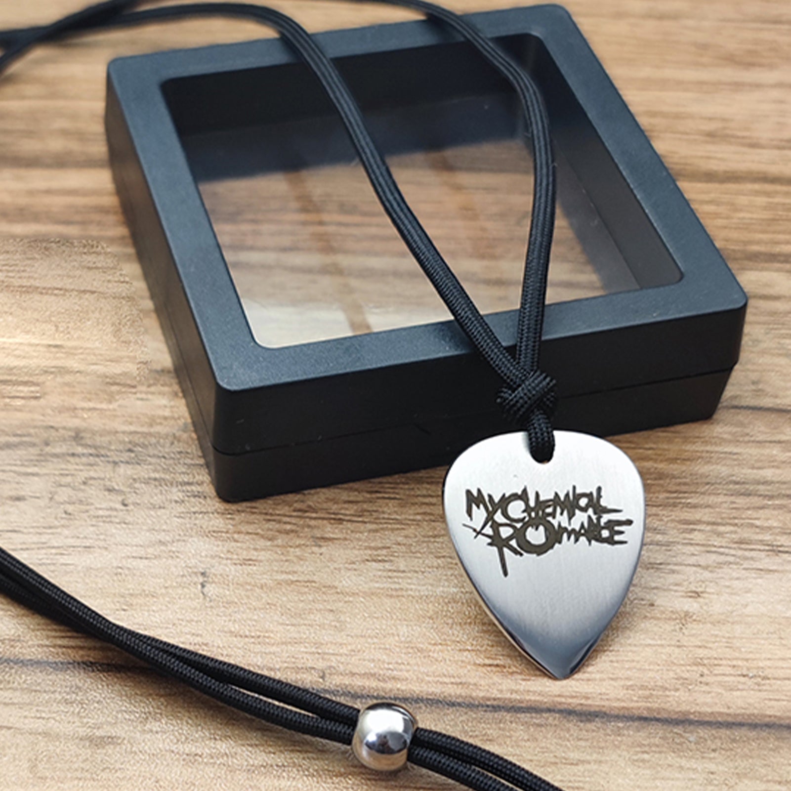 Blank Guitar Pick Necklace (1pcs)