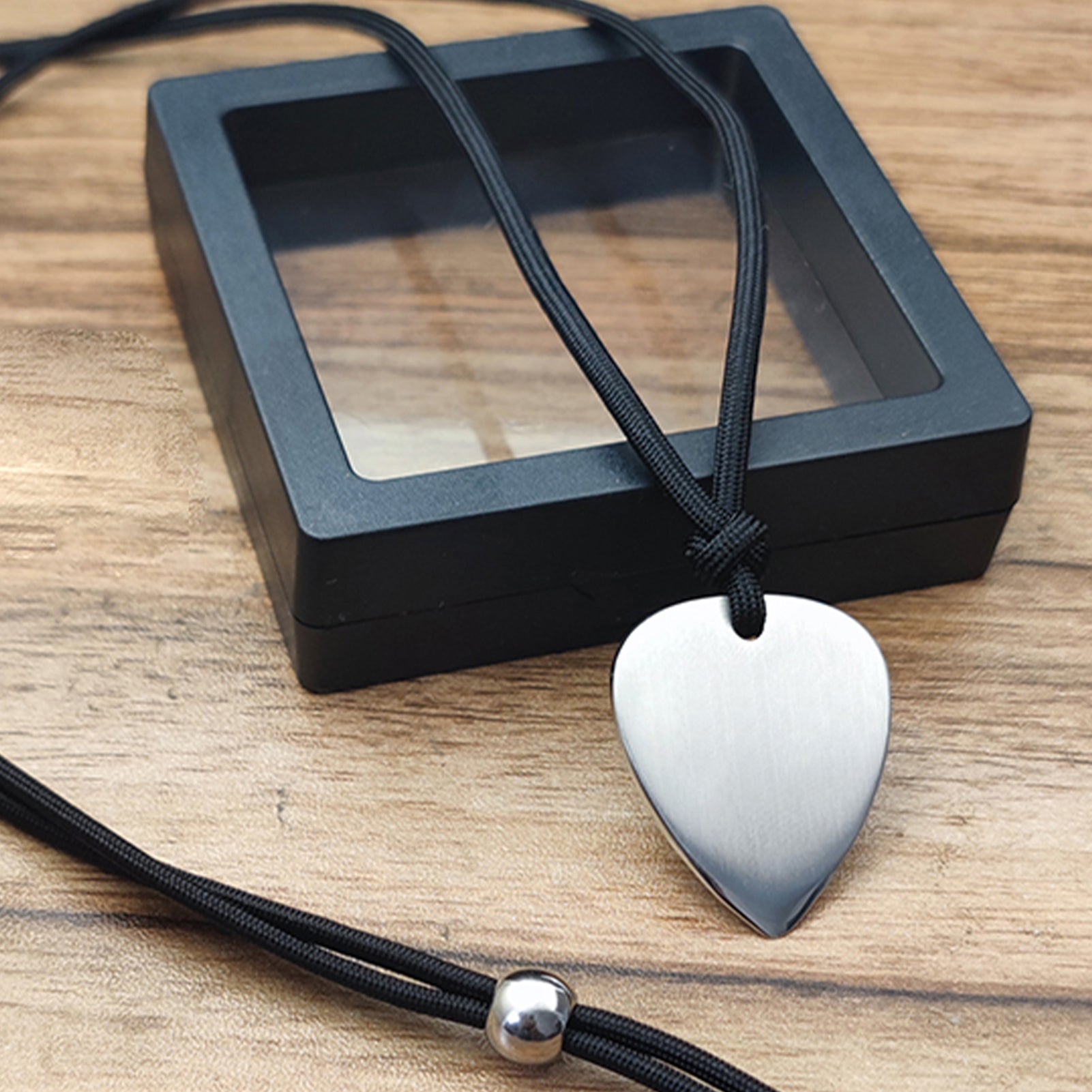 Blank Guitar Pick Necklace (1pcs)